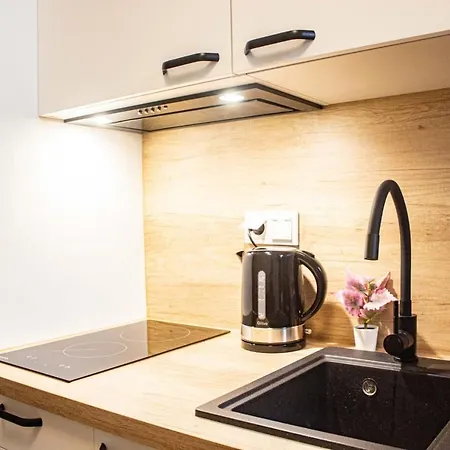 Kawalerka W Centrum Warszawy وارسو