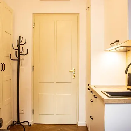 Kawalerka W Centrum Warszawy